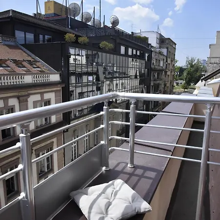 Center Cozy Penthouse *